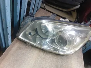 Rav4 AC 36 Headlight