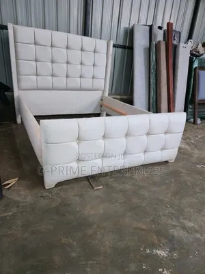 White Bed Box Pattern Modern Bed With Mattress