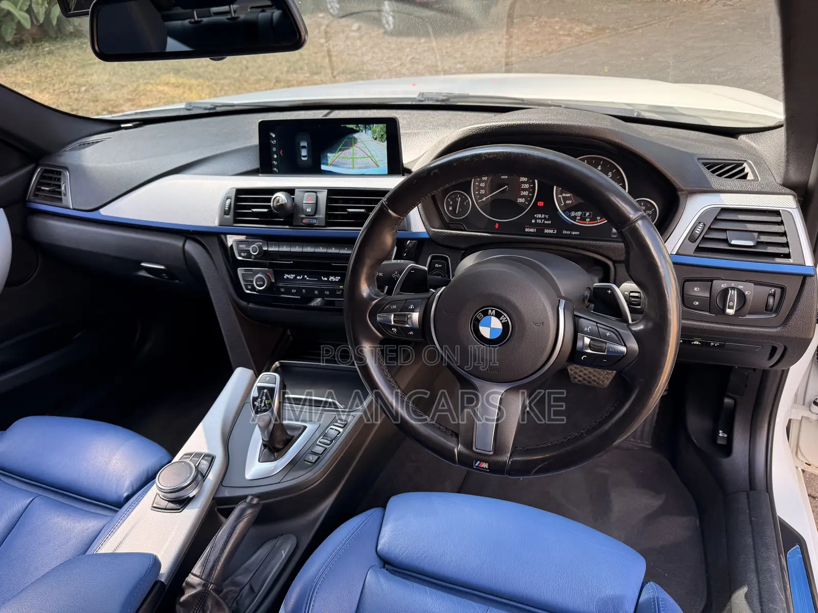 BMW 320i 2019 White