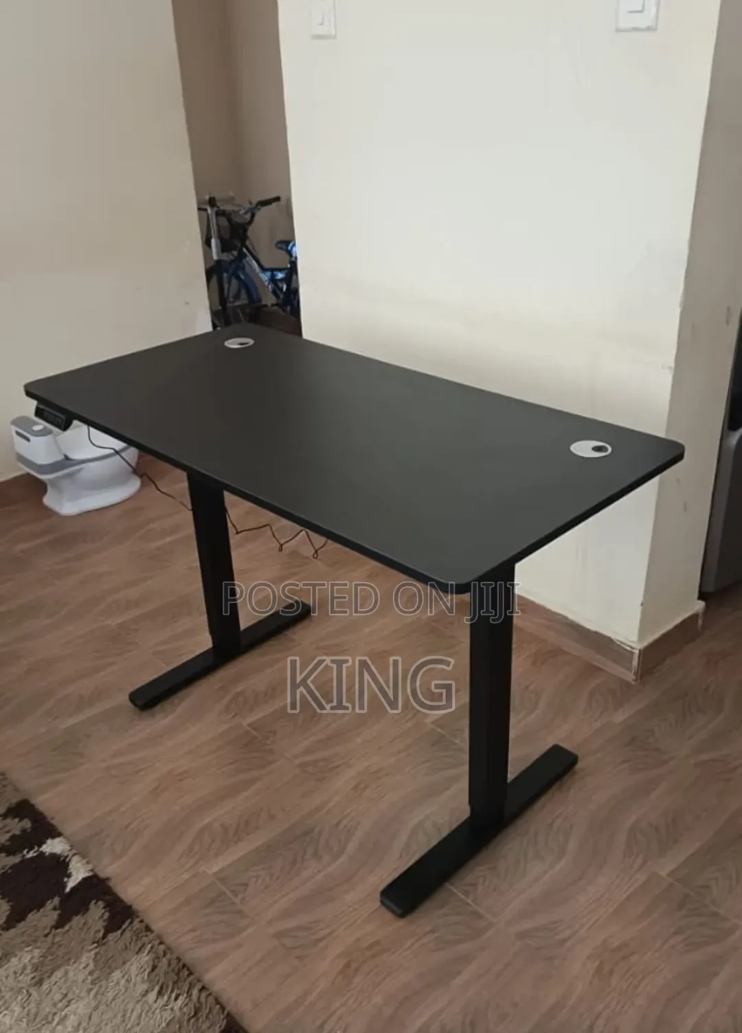 Boss Office Desk ADJUSTABLE HEIGHT