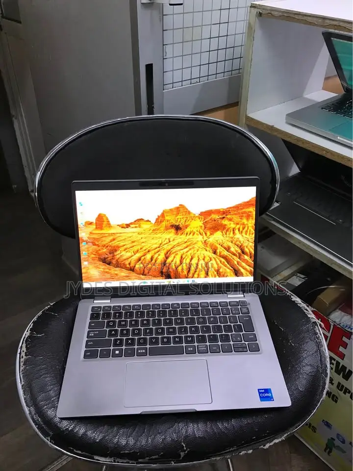 Laptop Dell Latitude 5320 32GB Intel Core i7 SSD 512GB