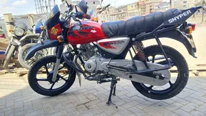 Bajaj Boxer 125 2026 Red