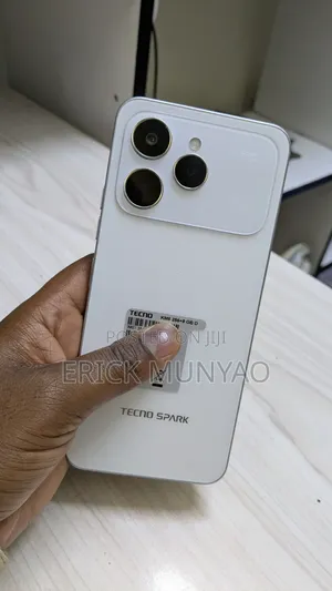 Tecno Spark 40 256 GB White