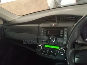 Toyota Axio 1.5 Hybrid 2WD 2016 White