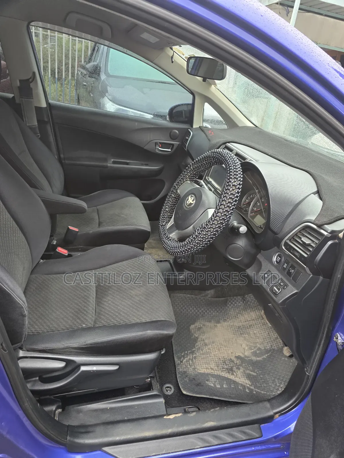 Toyota Ractis 1.5 FWD 2011 Blue