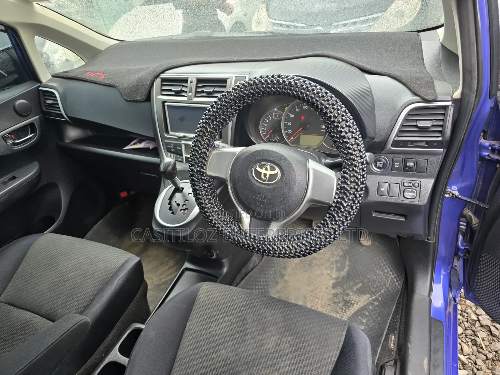 Toyota Ractis 1.5 FWD 2011 Blue