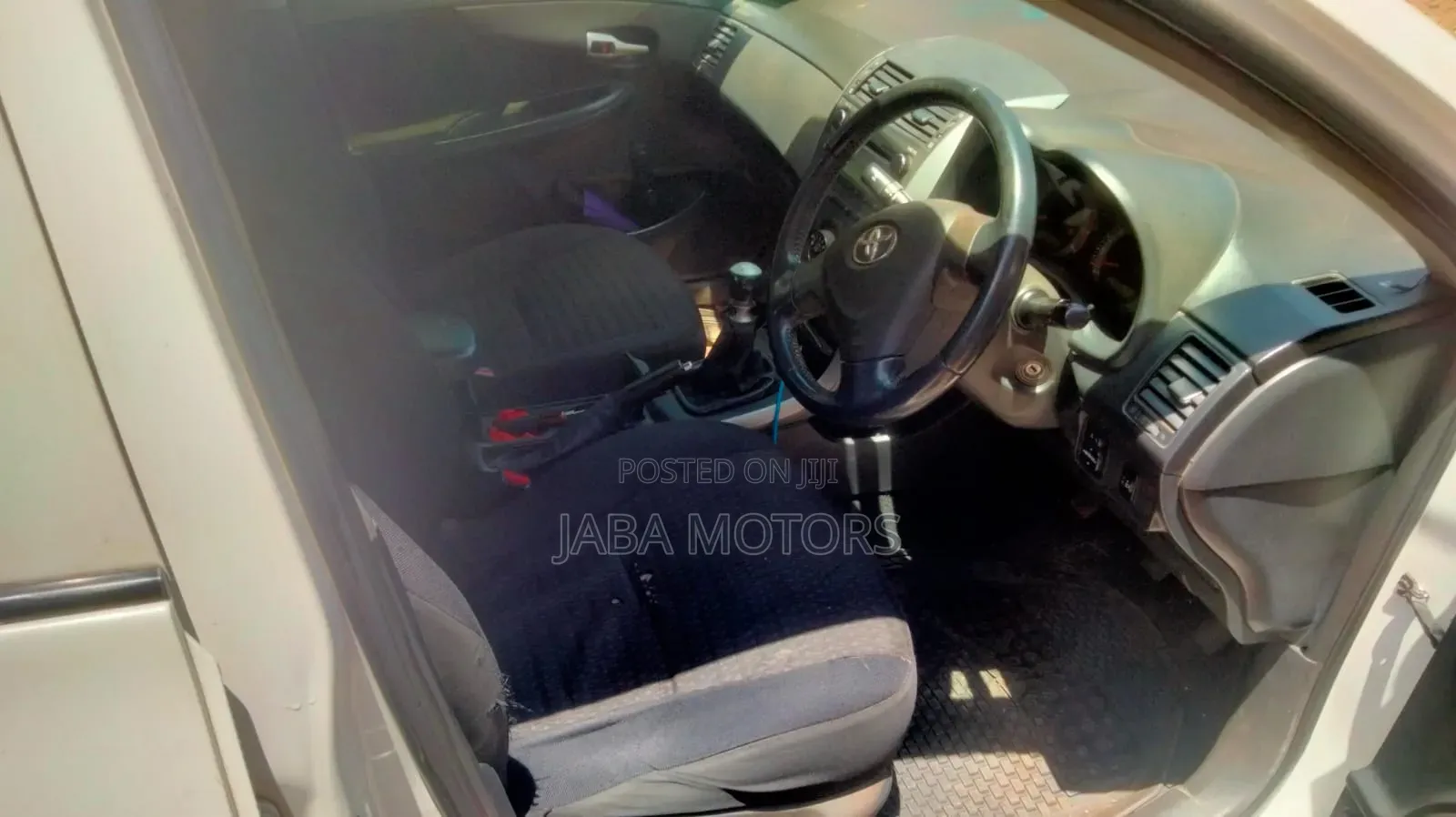 Toyota Corolla 2011 White
