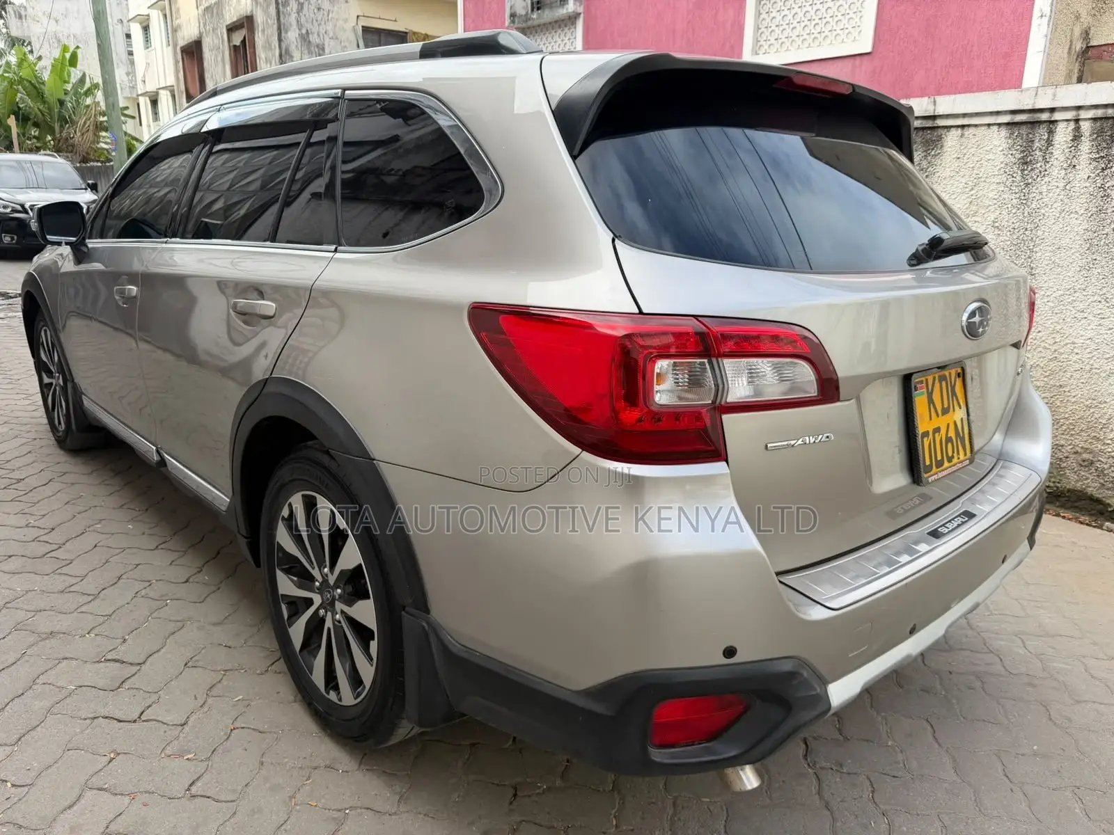 Subaru Outback 2.5i Premium AWD 2016 Gold