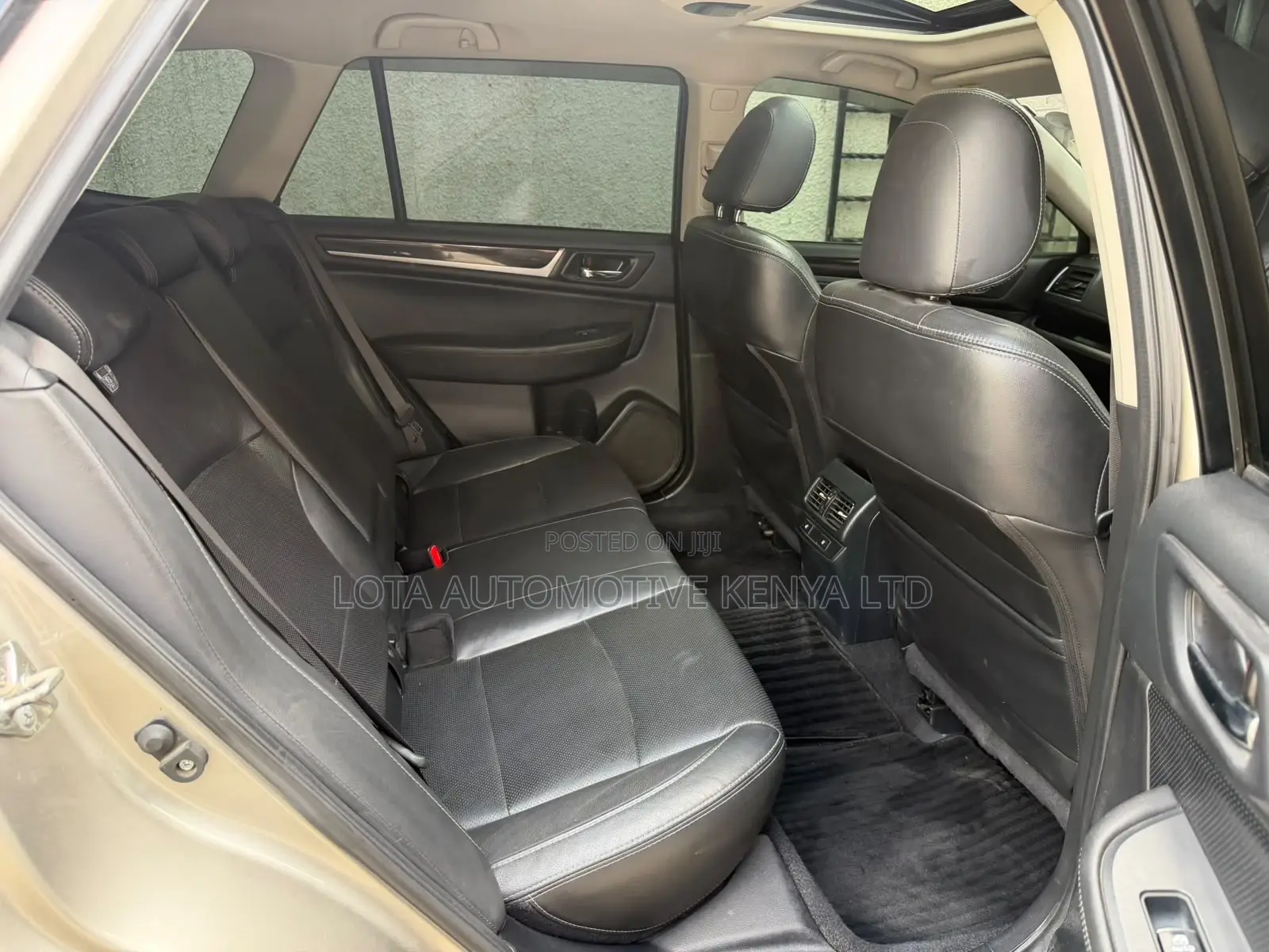 Subaru Outback 2.5i Premium AWD 2016 Gold
