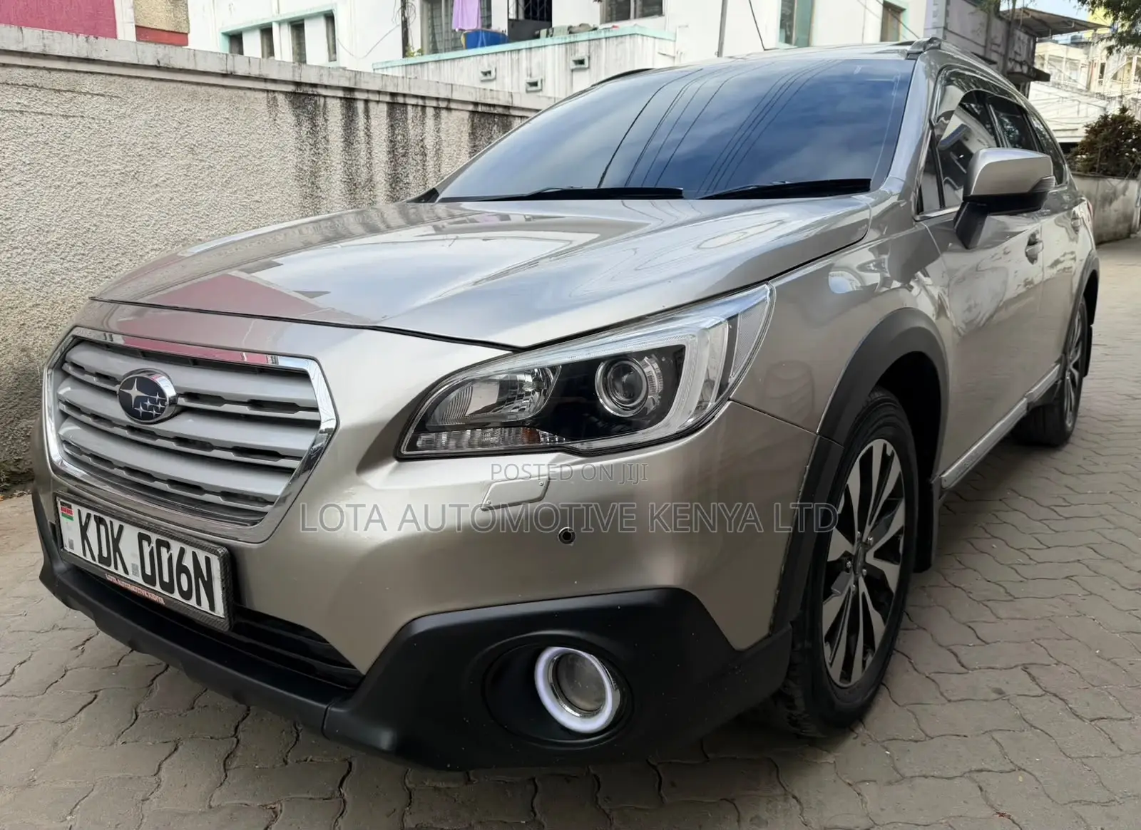 Subaru Outback 2.5i Premium AWD 2016 Gold