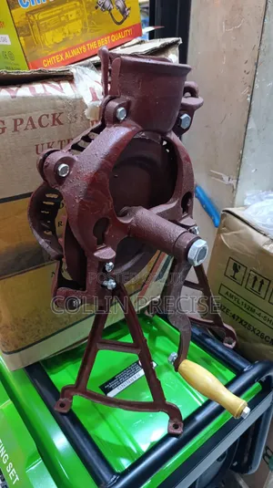 Hand Maize Sheller