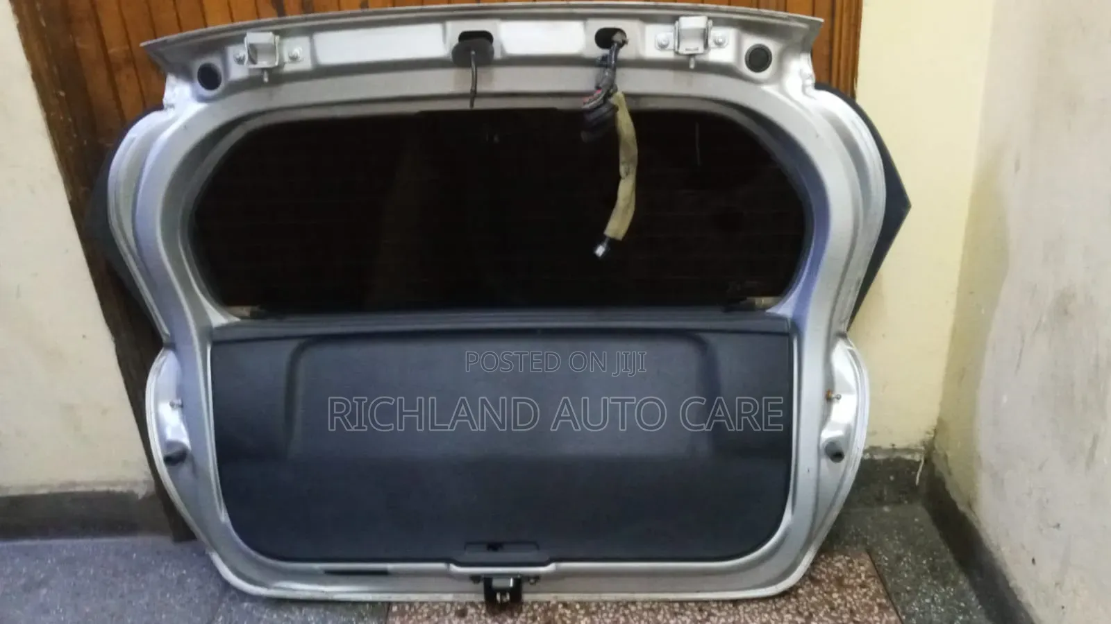 Boot Nissan Note E11