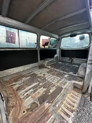 Nissan Caravan 2009 Silver