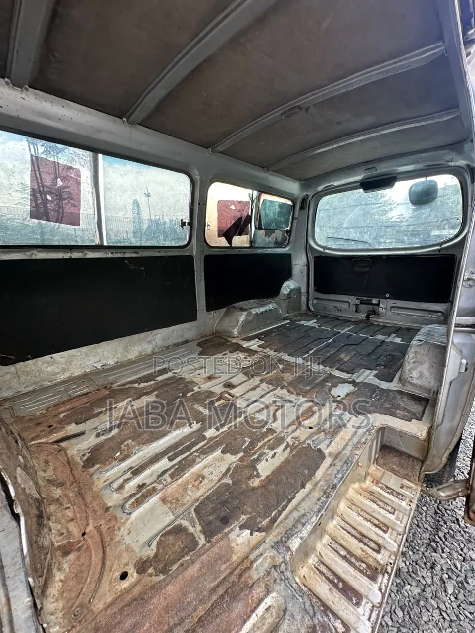 Nissan Caravan 2009 Silver