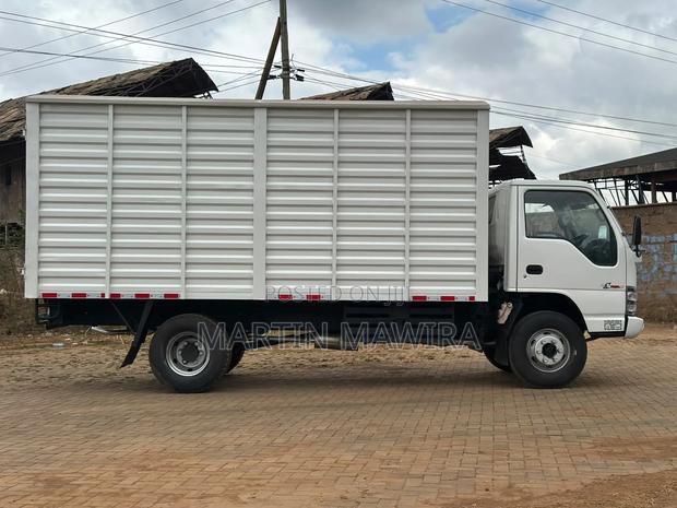 Isuzu NPR Lorry for Sale - thumbnail 2