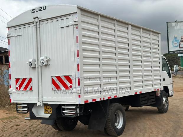 Isuzu NPR Lorry for Sale - thumbnail 3