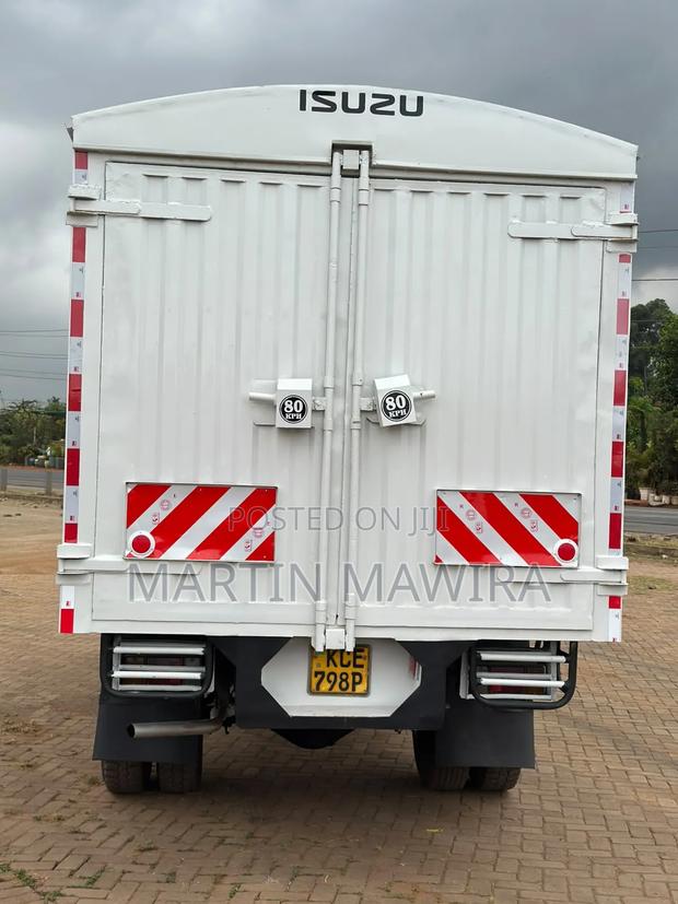 Isuzu NPR Lorry for Sale - thumbnail 5
