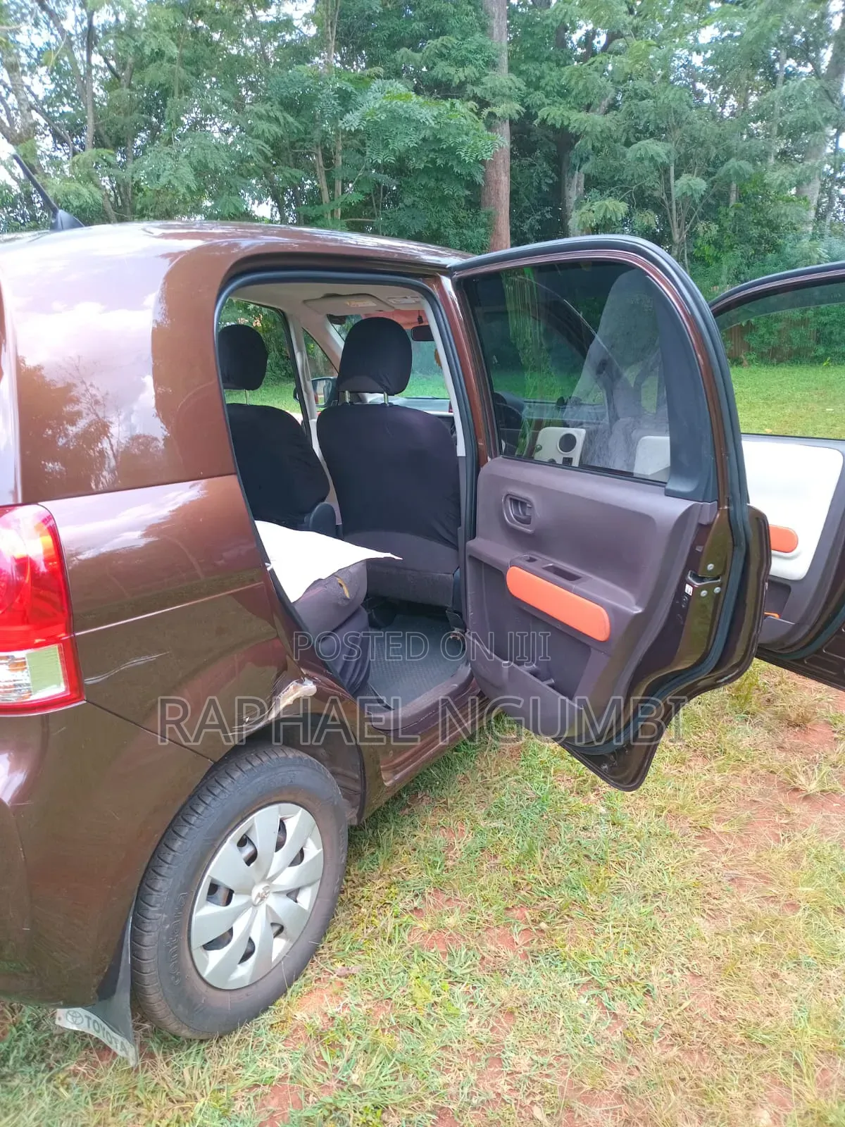 Toyota Porte 2014 Maroon
