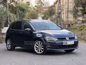 Volkswagen Golf 2013 Blue
