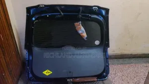 Boot Mitsubishi Outlander