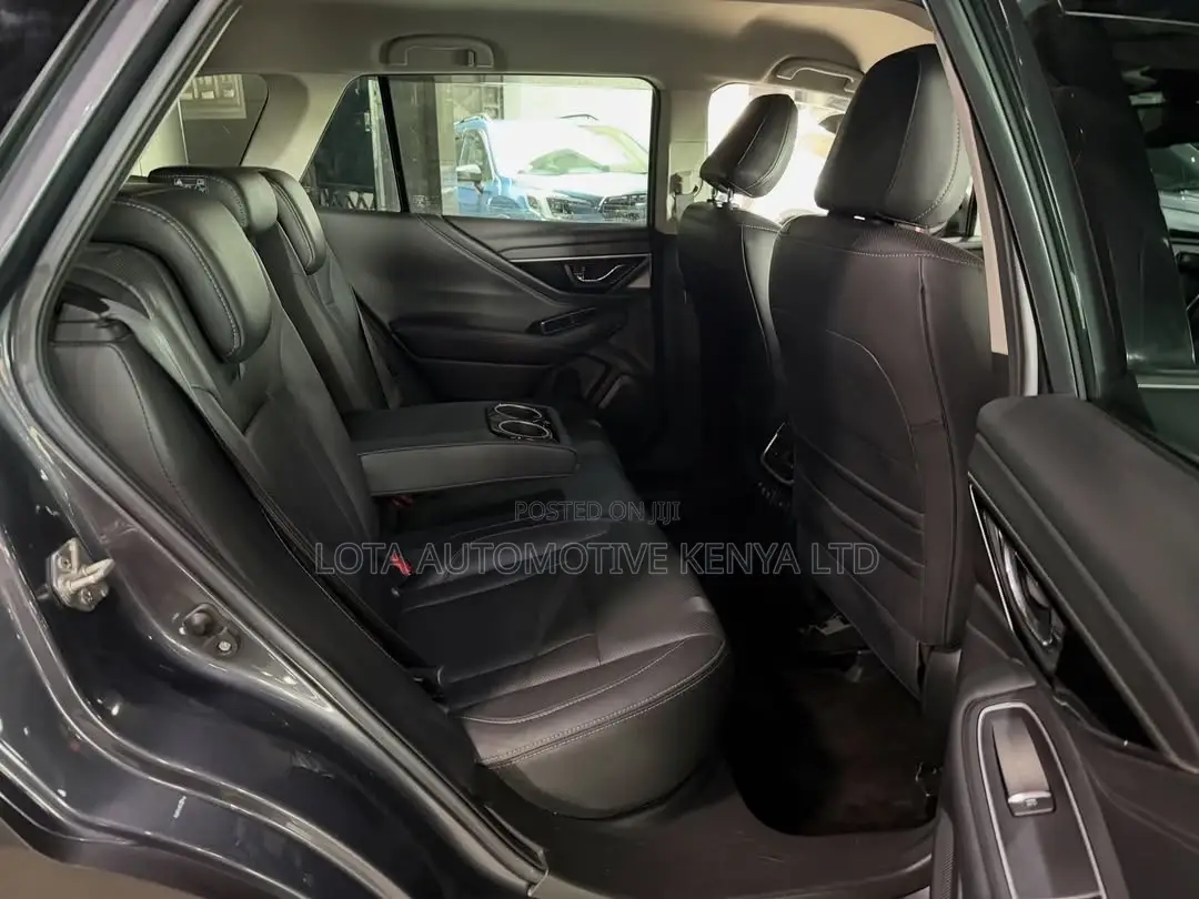 Subaru Outback 2022 Gray