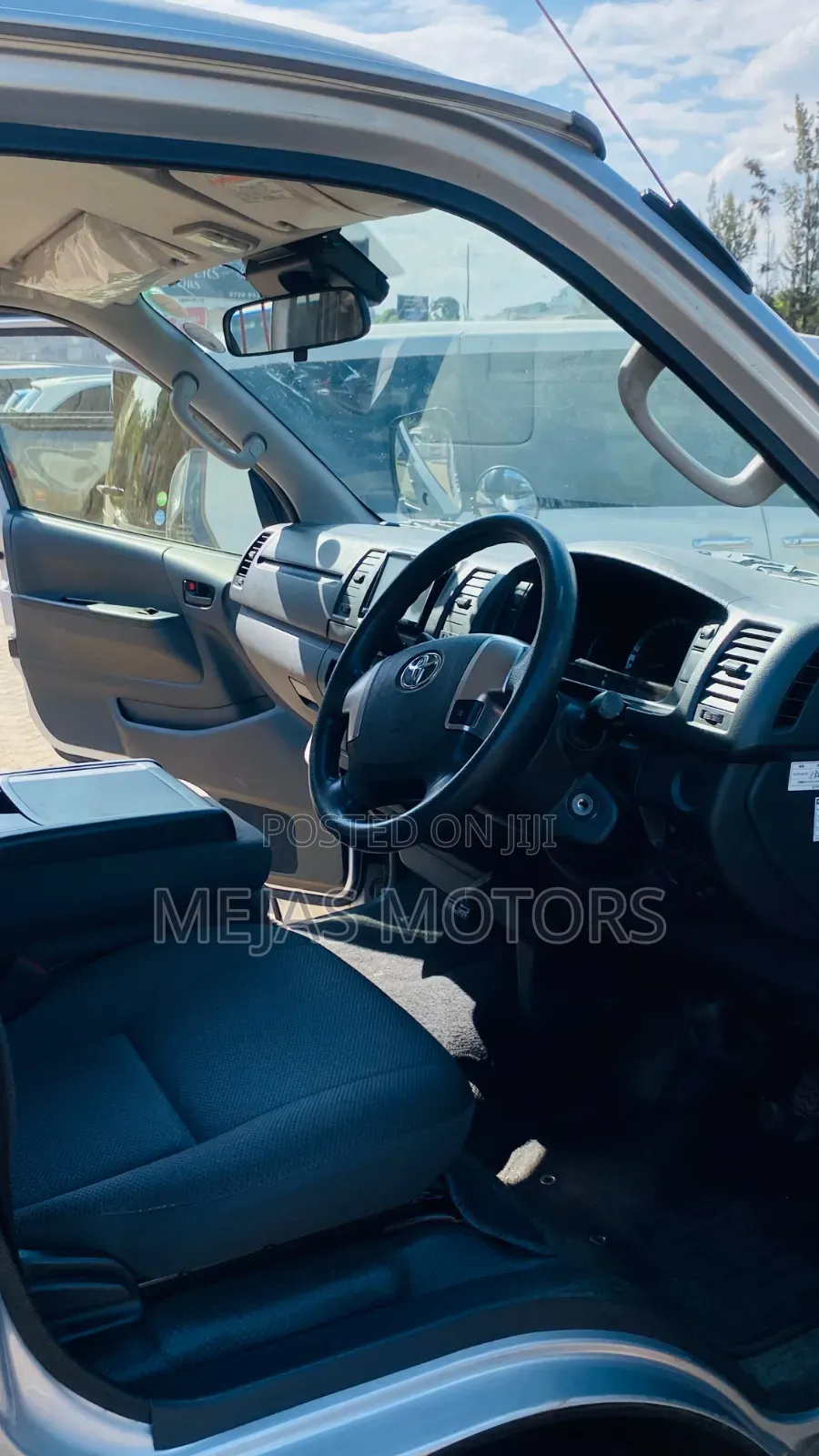 Toyota HiAce 2019 Silver