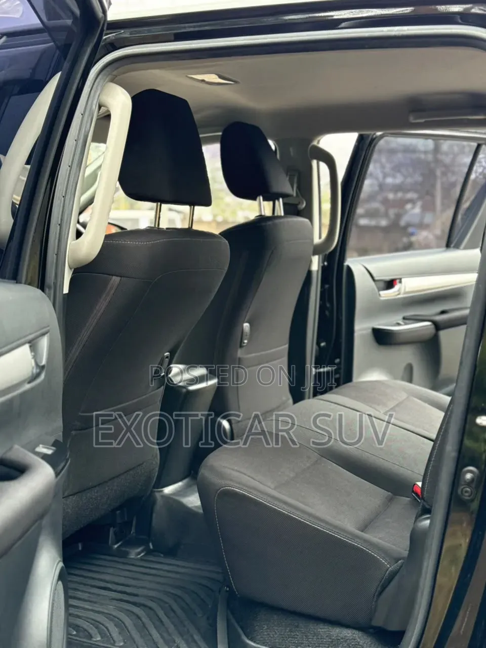 Toyota Hilux Revo Double Cab Deisel 2.8 AWD 2019 Off white