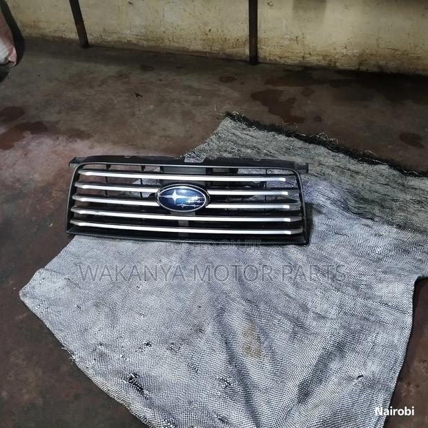 Subaru Forester SG9 Grille, Clean Ex Japan Motor Part - main view