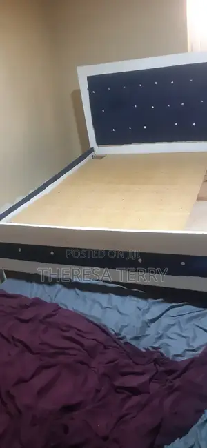 Used Bed 5 by 6