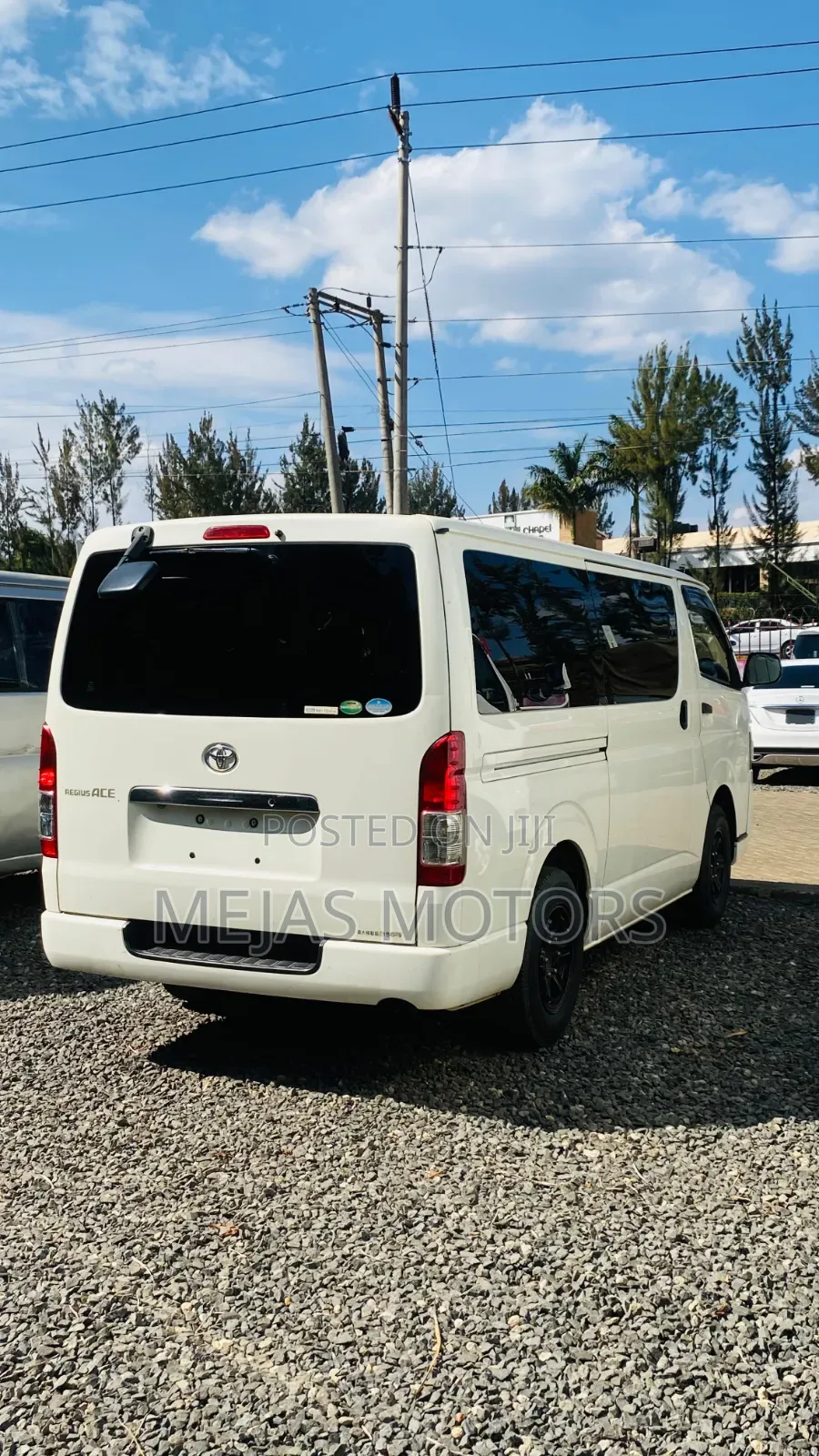 Toyota HiAce 2018 White