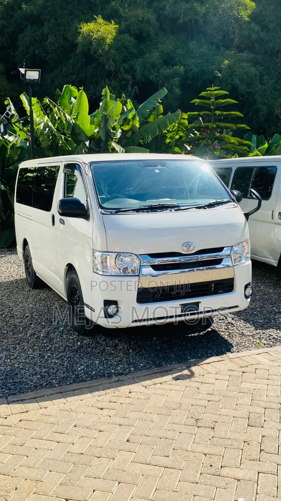 Toyota HiAce 2018 White