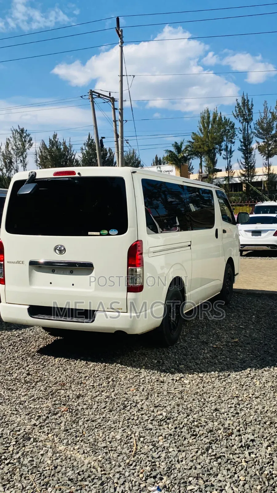 Toyota HiAce 2018 White