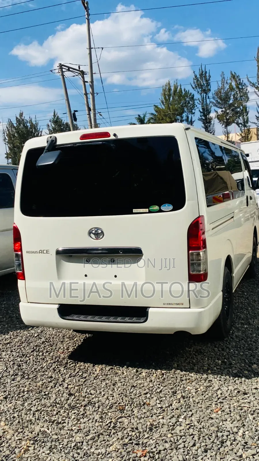 Toyota HiAce 2018 White