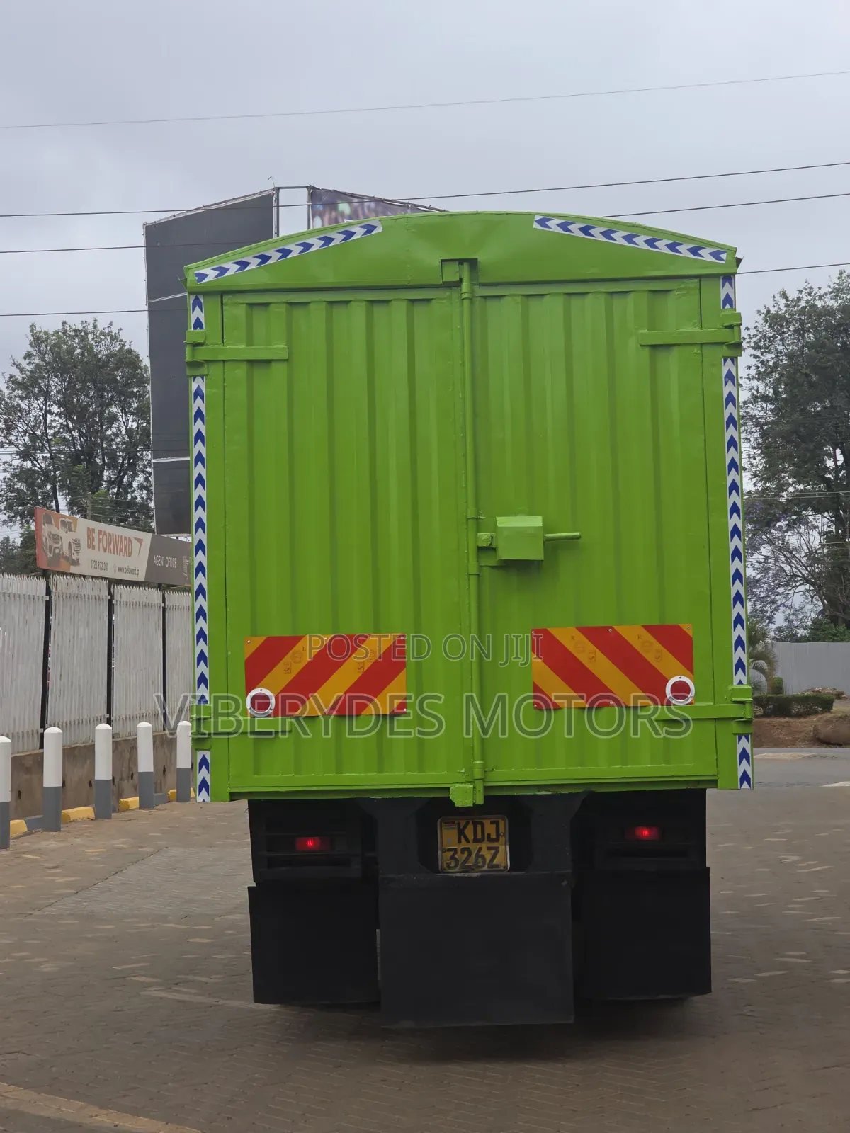 Isuzu NMR 2022 White