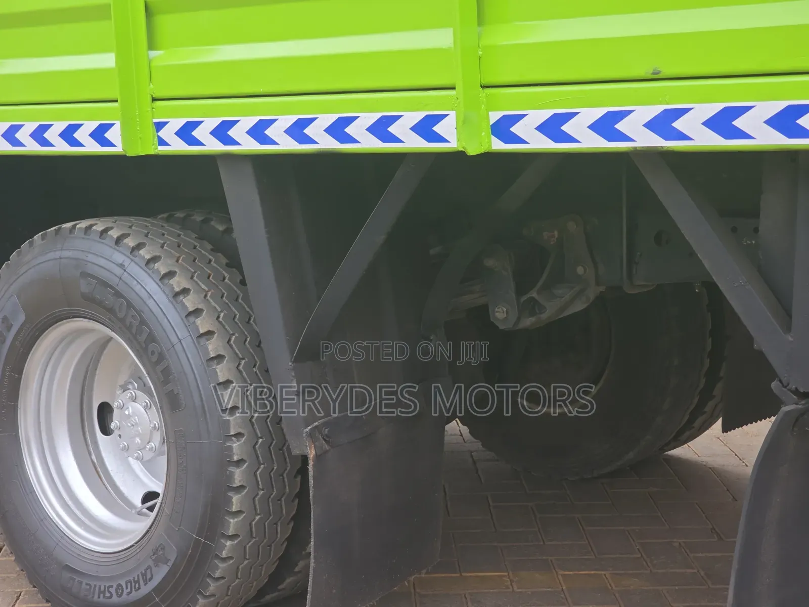 Isuzu NMR 2022 White