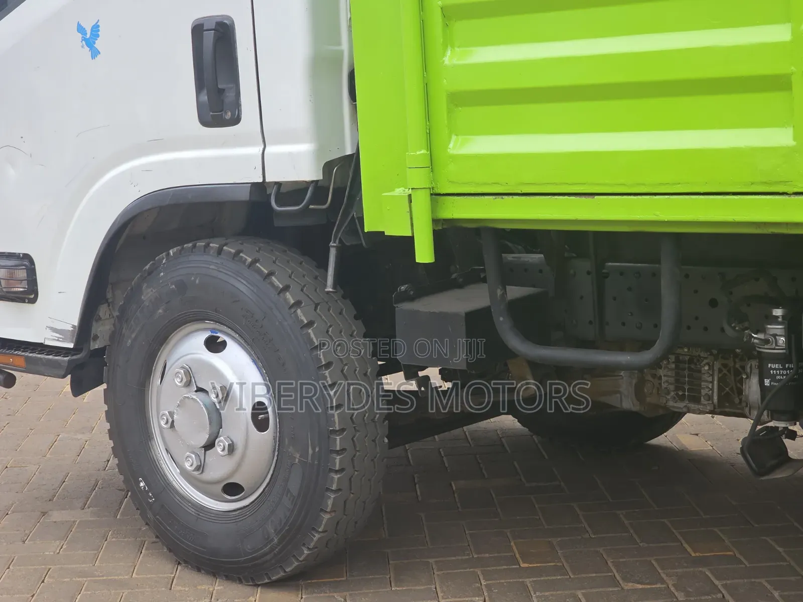 Isuzu NMR 2022 White
