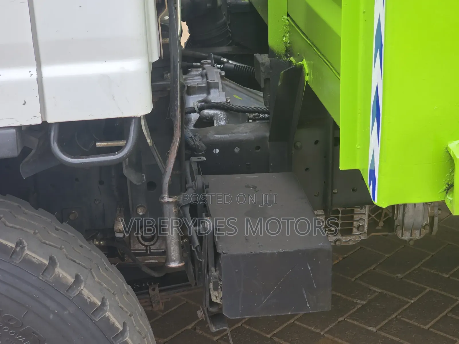 Isuzu NMR 2022 White