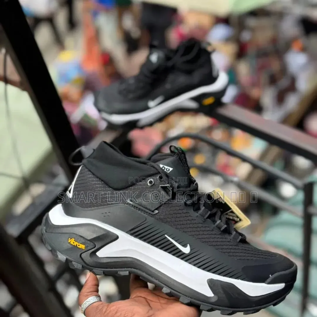 Nike ACG Zegama Hike Shoes