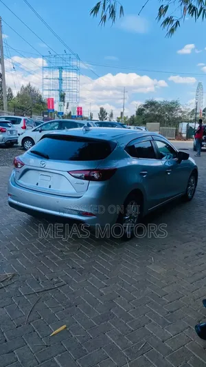 Mazda Axela 2018 Silver