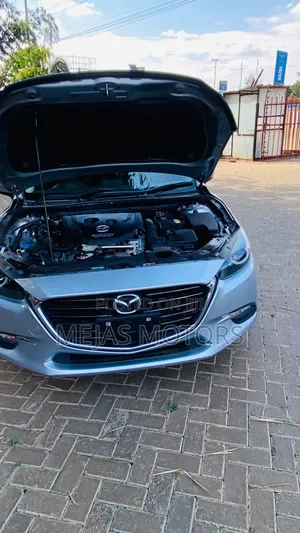 Mazda Axela 2018 Silver
