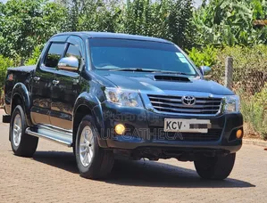 Toyota Hilux 2012 Black