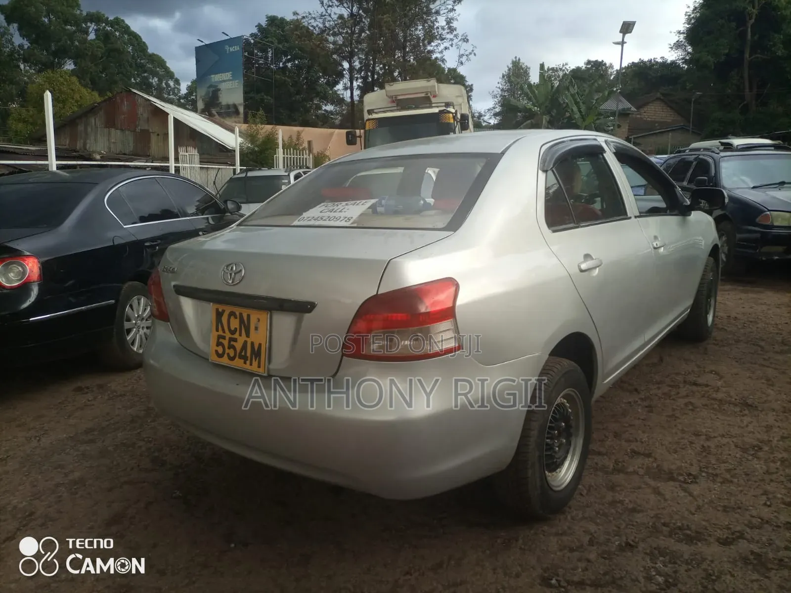 Toyota Belta 2011 Silver