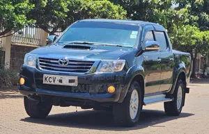 Toyota Hilux 2012 Black