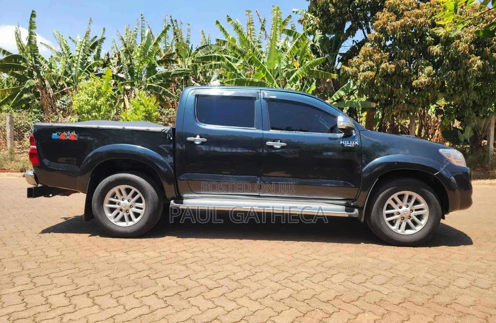 Toyota Hilux 2012 Black