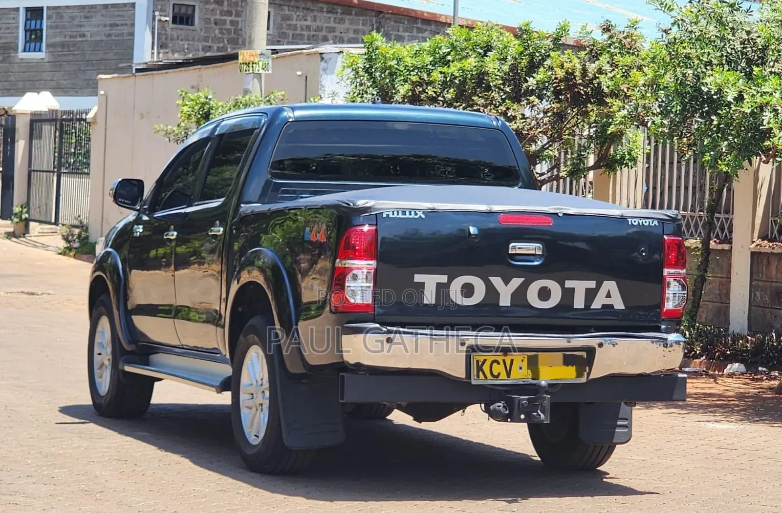 Toyota Hilux 2012 Black