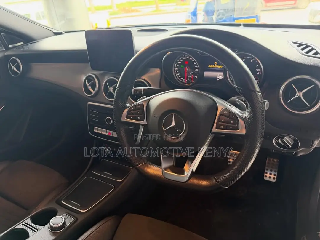 Mercedes-Benz CLA-Class 2019 Black