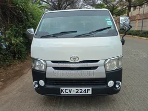Toyota HiAce 2013 White