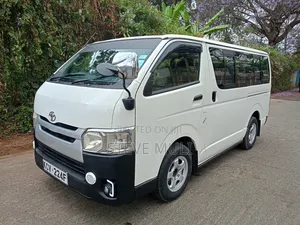 Toyota HiAce 2013 White