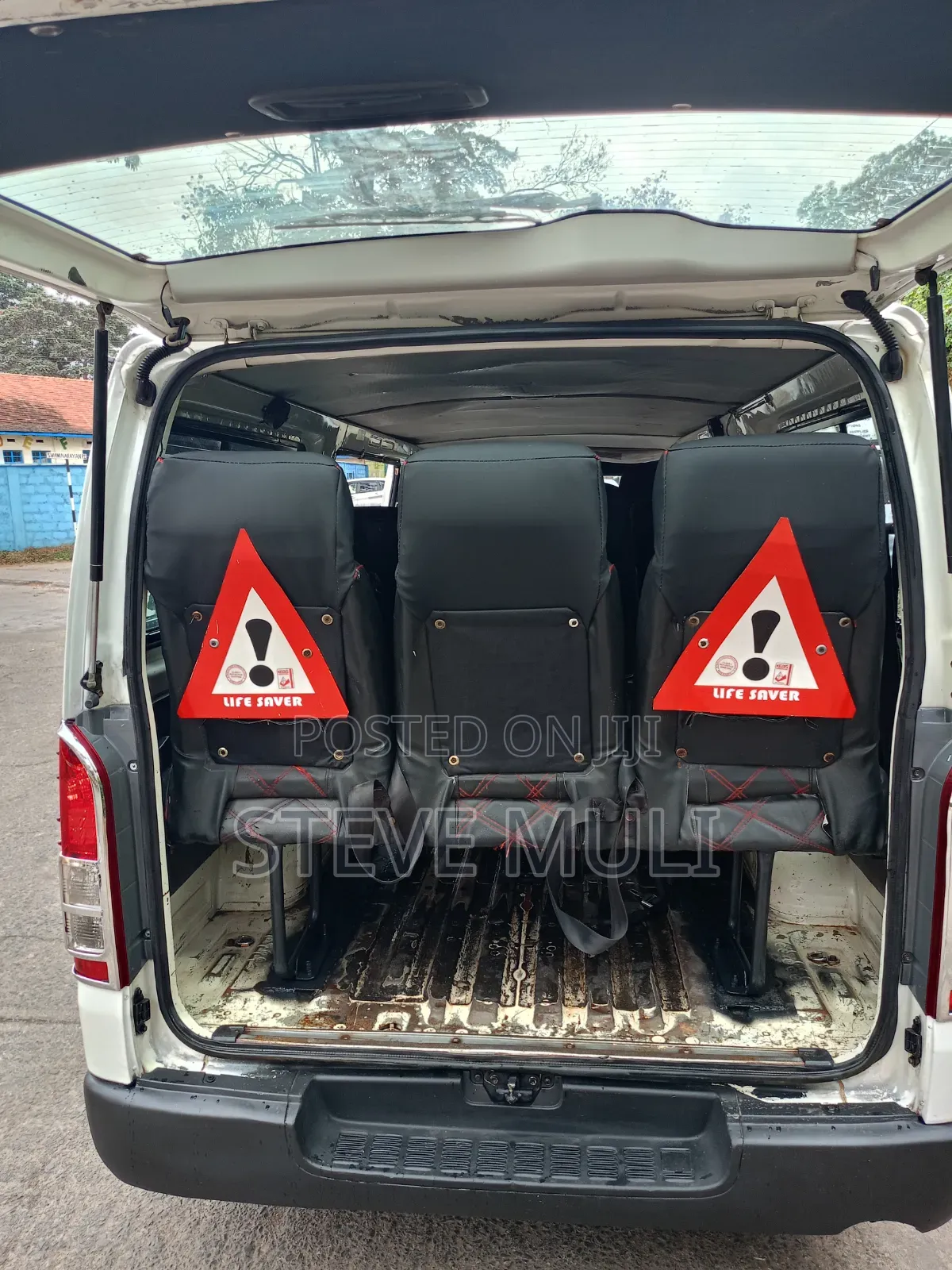 Toyota HiAce 2013 White