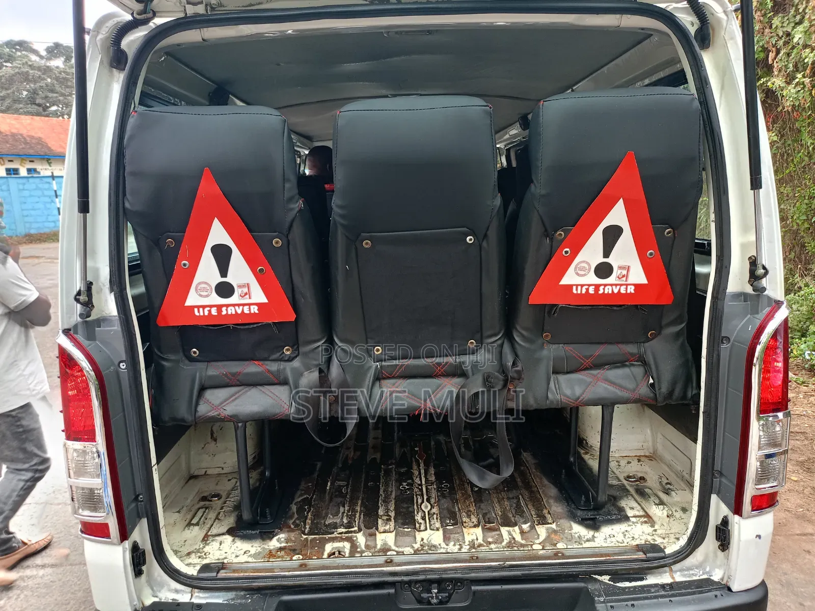 Toyota HiAce 2013 White